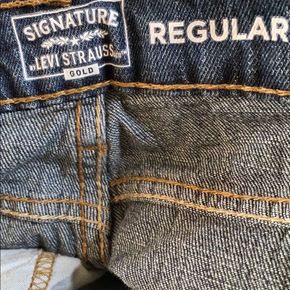 Levi’s; Blue Jeans; Signature; Regular; 34x30 - Picture 6 of 8